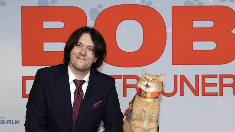 Ein tolles Team: James Bowen und Kater Bob. Ein tolles Team: James Bowen und Kater Bob.