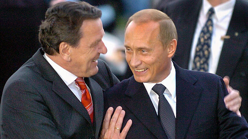 Gerhard Schröder (links) und Wladimir Putin.