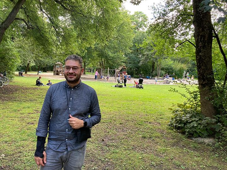Der Süden Münchens ist mit überraschend vielenGrünflächen gesegnet. Einige sind recht unbekannt und wunderschön frei. Da fragt man sich: Warum
pferchen sich alle im Englischen Garten zusammen?