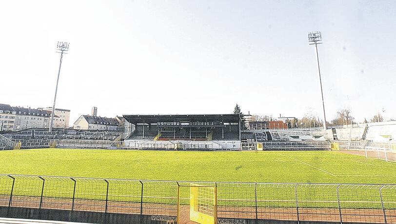 Die alte Heimat am Grünwalder Stadion wird wohl auch die nächsten Jahrzehnte noch brach liegen. Immerhin kommt einmal West Ham United zum Jubiläumsspiel vorbei - im Jahre 2065.Foto: Martha Schlüter Die alte Heimat am Grünwalder Stadion wird wohl auch die nächsten Jahrzehnte noch brach liegen. Immerhin kommt einmal West Ham United zum Jubiläumsspiel vorbei - im Jahre 2065.Foto: Martha Schlüter