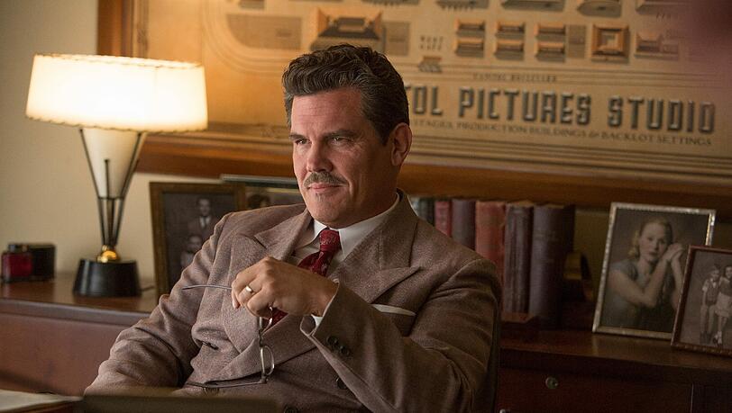 Josh Brolin hält als Produktionsleiter alles zusammen. Josh Brolin hält als Produktionsleiter alles zusammen.