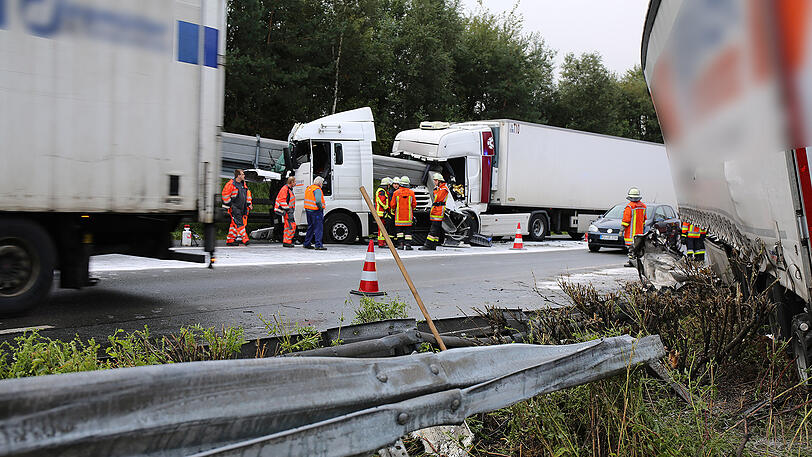 Die Bilder vom spektakulären Unfall auf der A9.