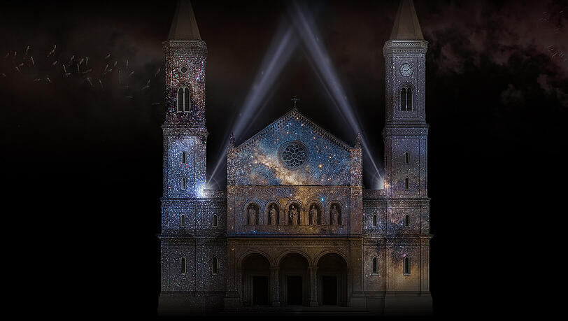 Um Mitternacht wollen Lichtk&uuml;nstler die Ludwigskirche mit einem digitalen Feuerwerk spektakul&auml;r in Szene setzen.