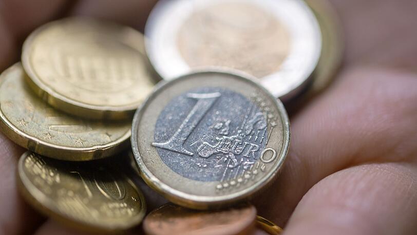Ohne den steilen Anstieg der Heizöl- und Benzinpreise wäre die Inflation derzeit mäßig - doch teurere Energie treibt die Teuerung. (Symbolbild) Ohne den steilen Anstieg der Heizöl- und Benzinpreise wäre die Inflation derzeit mäßig - doch teurere Energie treibt die Teuerung. (Symbolbild)
