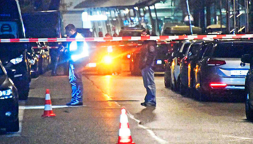 Am Dienstagabend kam es in der Hochstraße in der Au nach einem Raubüberfall zu einem Polizeieinsatz.