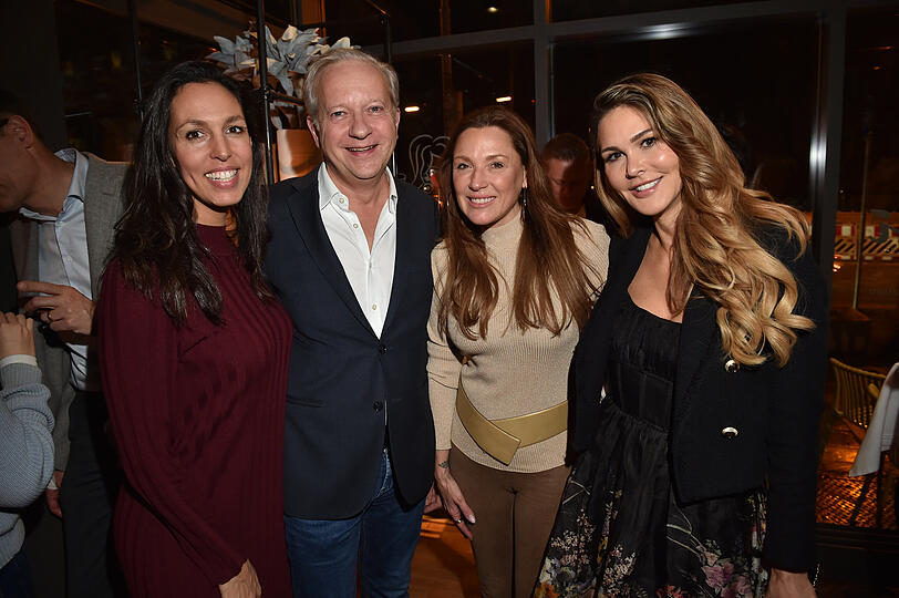 Moritz von Crailsheim und Frau Isabel von Crailsheim, Simone Ballack und Julia Haupt waren schon vor dem Umzug häufig im "Monti Monaco" zu Gast.