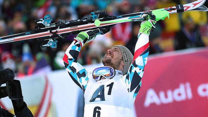 Das Gücksgefühl nach der irren Aufholjagd: Marcel Hirscher fuhr beim Slalom in Kitzbühel von Platz neun nach dem 1. Durchgang noch zum Sieg.