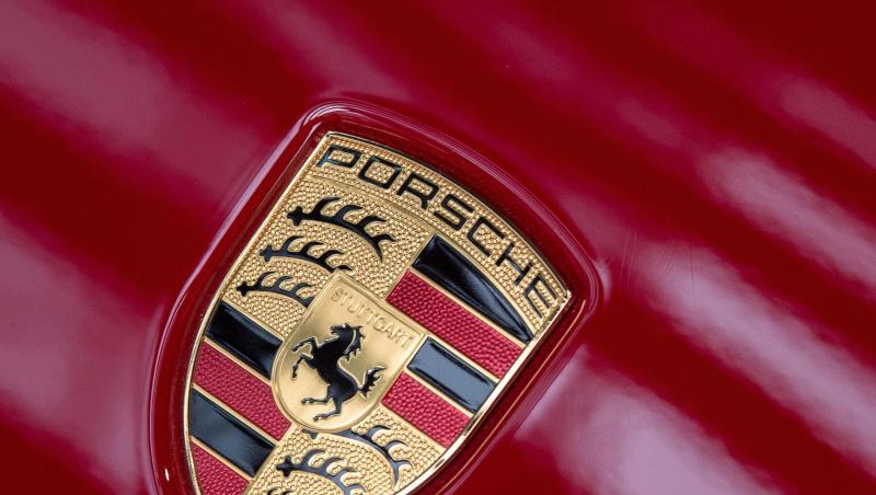 Der Vater hatte den Porsche am Morgen als gestohlen gemeldet. (Symbolbild)