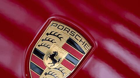 Der Vater hatte den Porsche am Morgen als gestohlen gemeldet. (Symbolbild)
