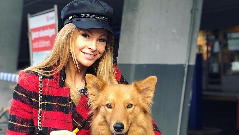 Jana Schölermann und Rudi. Seit 2018 ist der Harzer Fuchs ein treuer Begleiter der Schauspielerin.