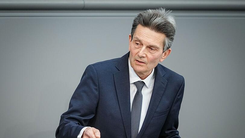 SPD-Fraktionschef Rolf Mützenich kritisiert die Koalitionspartner.