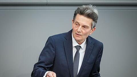 SPD-Fraktionschef Rolf Mützenich kritisiert die Koalitionspartner.