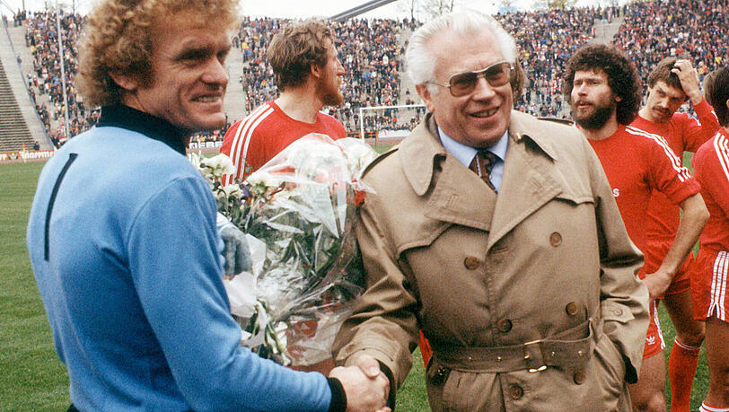 Kapitän und Präsident: Sepp Maier (l.) und Wilhelm Neudecker beim FC Bayern 1978. Kapitän und Präsident: Sepp Maier (l.) und Wilhelm Neudecker beim FC Bayern 1978.