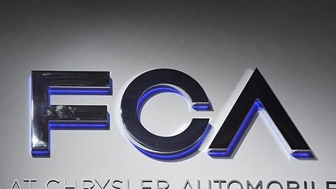 Ein Fiat Chrysler Automobiles (FCA) Logo.