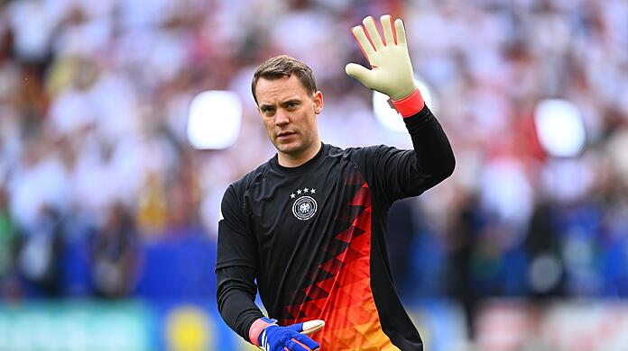 Manuel Neuer erhält über Social Media viele Reaktionen nach seinem Rücktritt aus der Nationalmannschaft.