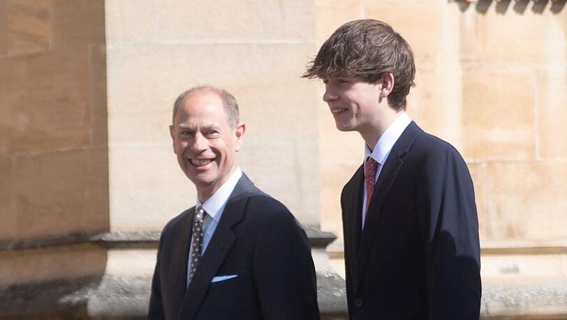 Bislang sah man James von Wessex vor allem elegant gekleidet bei Auftritten im Kreise seiner Familie, wie hier mit Prinz Edward beim Ostergottesdienst 2025. Bislang sah man James von Wessex vor allem elegant gekleidet bei Auftritten im Kreise seiner Familie, wie hier mit Prinz Edward beim Ostergottesdienst 2025.