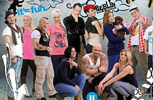 Auch während der EM findet die Sendung "Berlin - Tag & Nacht" ihre Zuschauer und wird zum TV-Phänomen 2012. Heimlich, still und leise wird die Reality-Soap auf RTL II zum regelmäßigen Quotenbringer für den Sender.