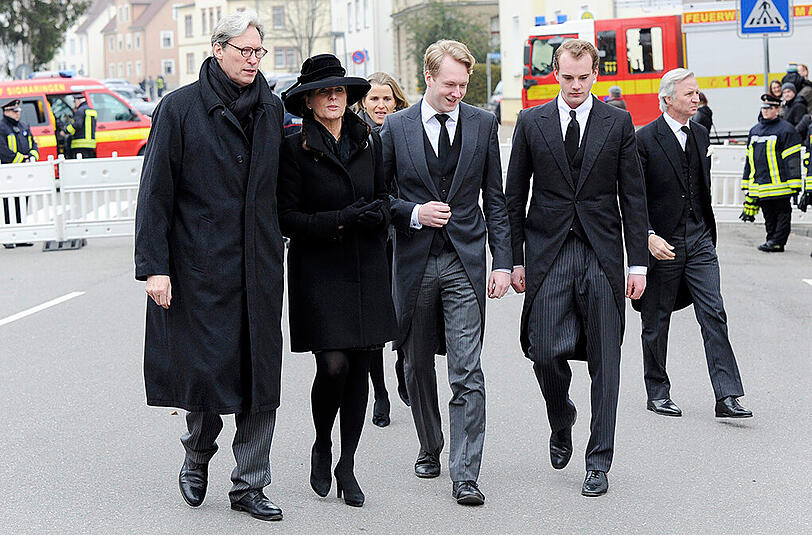 Herzog Wilhelm Albert von Urach und Frau Herzogin Karen und Söhne.