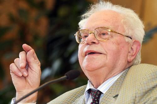 Verabschiedet sich am kommenden Sonntag in der Nürnberger Tafelhalle von acht Jahren &bdquo;Lesebühne&ldquo;: Hermann Glaser.