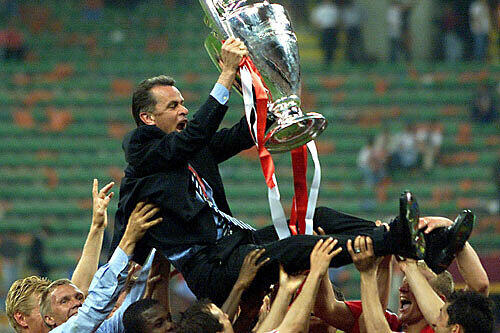 Ottmar Hitzfeld war der Trainer der Siegerelf. Er trainiert heute die Schweiz.