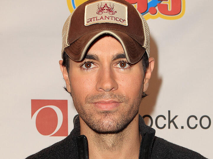 Auch mit 40 Jahren lässt Enrique Iglesias noch Frauenherzen höher schlagen