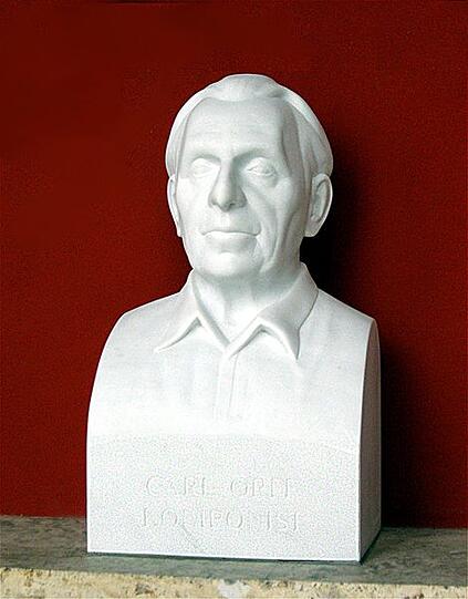 Die Büste Carl Orffs in der Ruhmeshalle. Der Komponist (1895&ndash;1982) wurde in München geboren.