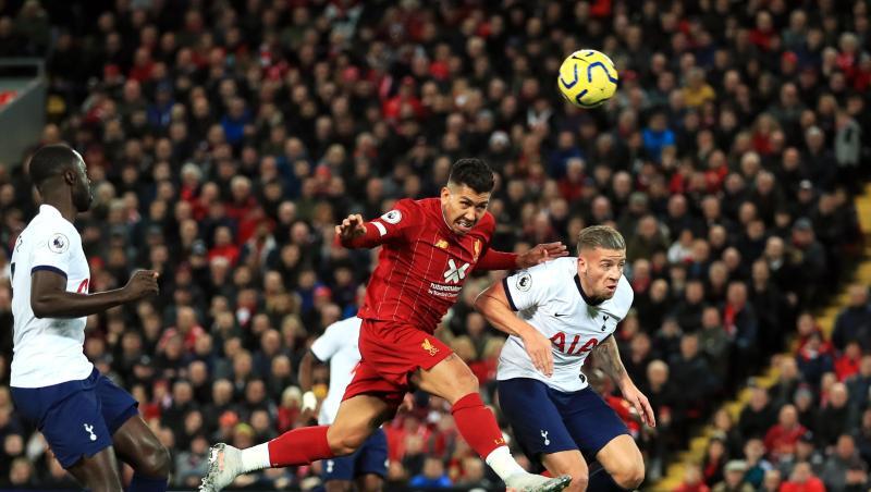 Roberto Firmino (M.) setzte sich mit dem FC Liverpool gegen Tottenham durch. Roberto Firmino (M.) setzte sich mit dem FC Liverpool gegen Tottenham durch.