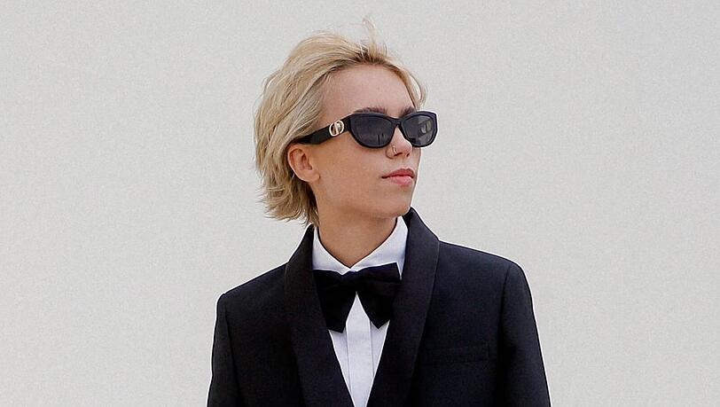 Weil Lena Mantler plötzlich nur noch weite oder männliche Kleidung trug, wurde sie für lesbisch gehalten. Dabei wählte sie die Outfits als Schutz, wie sie nun offenbarte.