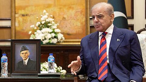 Pakistans Premierminister Shehbaz Sharif r&uuml;ckt in die Rolle eines wichtigen Vermittlers im Iran-Krieg