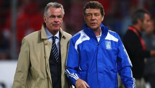 Sieger und (schlechter) Verlierer: Ottmar Hitzfeld mit Otto Rehhagel. Sieger und (schlechter) Verlierer: Ottmar Hitzfeld mit Otto Rehhagel.