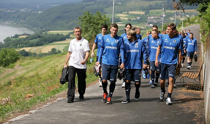Tag drei im Trainingslager der Löwen in Maria Taferl. Er begann mit einem Spaziergang auf einer Anhöhe hoch ober der Donau - die Bilder.