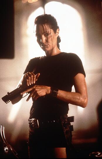 Knappe Shorts und durchtrainiert: 2001 gelang ihr der Durchbruch mit der Rolle der Lara Croft in "Tomb Raider"