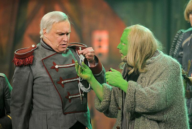 Beim vorjährigen Singspiel: Christoph Zrenner als Horst Seehofer (l.) mit Wowo Habdank als grüner Anton Hofreiter.