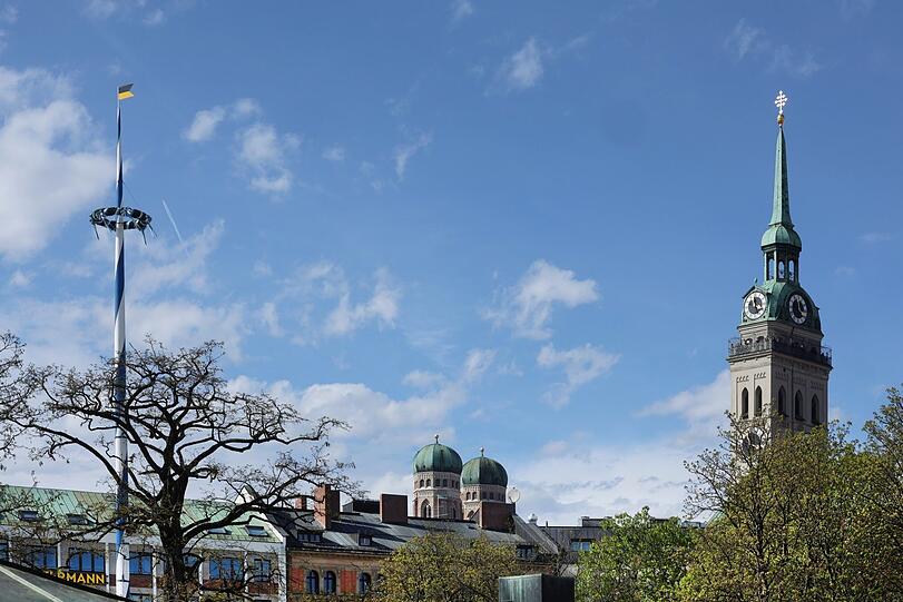 Weißblauer Himmel, die Frauentürme, der Alte Peter - ja, München hat schon sehr schöne Seiten.