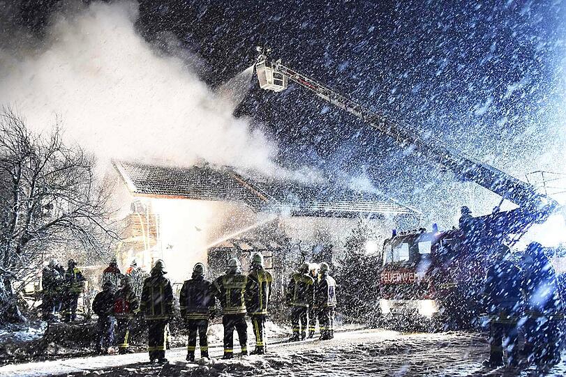 Trotz des schnellen Einsatzes der Feuerwehr, verstarb eine 76-Jährige bei dem Hausbrand in Pittenhart.