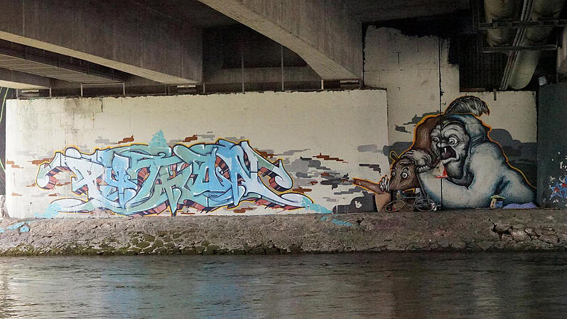 Auch an der Burdermühlbrücke: Hund und Ameisenbär.