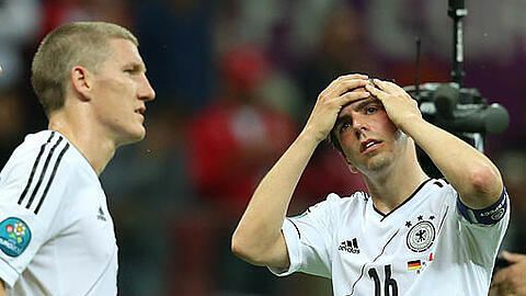 Enttäuschend bei der EM 2012: Die Bayern-Stars Bastian Schweinsteiger (l.) und Philipp Lahm.