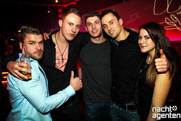 Die besten Party-Bilder vom Freitag. Hier im Neuraum.