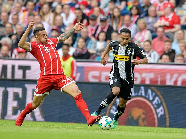 Corentin Tolisso: Note 3- Zu schläfrig in den Anfangsminuten. Bayerns Rekordeinkauf (41,5 Millionen Euro an Lyon) verlor im Mittelfeld Bälle und Zweikämpfe. Fing sich, steigerte sich. Super-Antritt vor dem 3:1 über die rechte Seite mit gut getimten Pass in die Mitte.