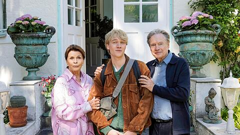 Bruno Alexander spielt Joachim, der bei seinen skurrilen und liebensw&uuml;rdigen Gro&szlig;eltern einzieht.