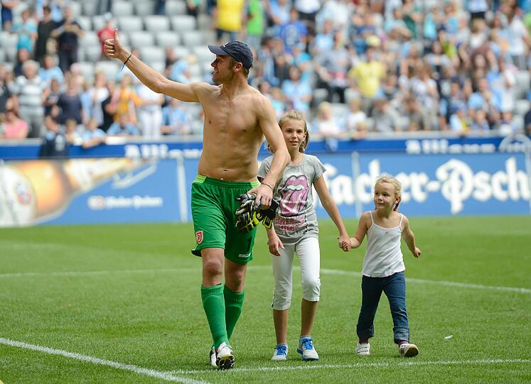 Die schönsten Bilder vom Löwen-Sieg gegen Jahn Regensburg beim Auftaktspiel