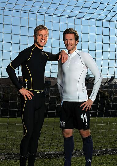 Die Löwen in Kompressionsbekleidung: Der Hersteller "Skins" rüstet den TSV 1860 auch weiterhin mit Funktions-Unterwäsche aus. Die Bilder vom Fotoshooting.