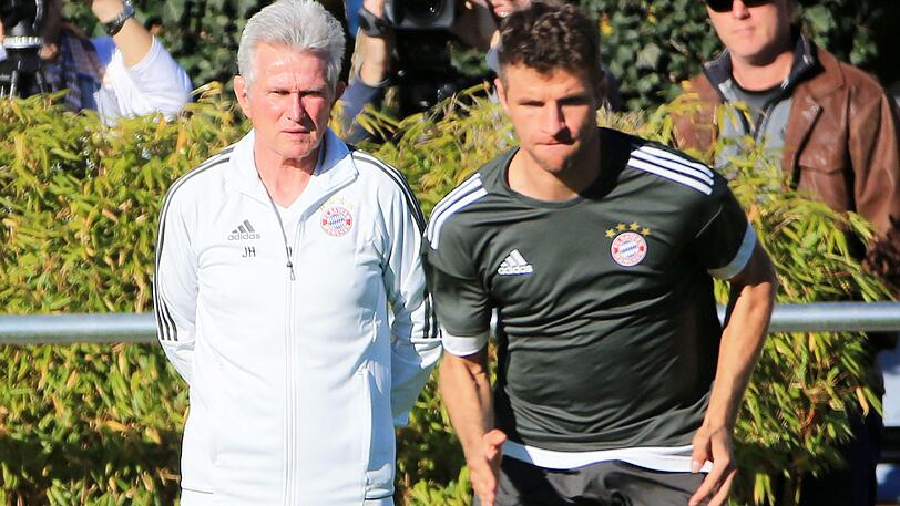 Schaut genau hin: Jupp Heynckes (li.) bei Thomas Müller.