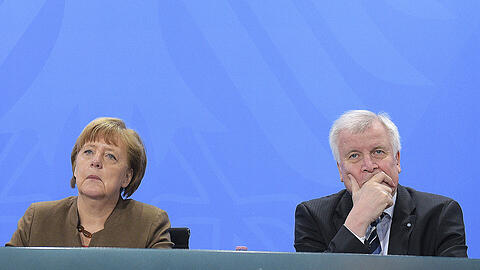 Bundeskanzlerin Angela Merkel (CDU) und der CSU-Vorsitzende Horst Seehofer im Kanzleramt in Berlin.