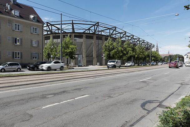 Städetebaulich würde das Stadion so vom Wettersteinplatz aus völlig anders wirken. Städetebaulich würde das Stadion so vom Wettersteinplatz aus völlig anders wirken.