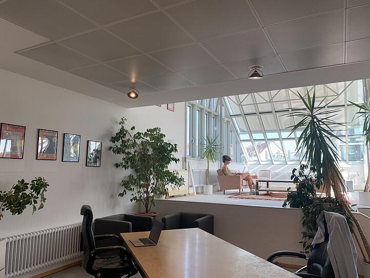 Das ist kein Teil einer sehr feinen Wohnung - sondern ein Arbeitsplatz im zwischengenutzten alten Tretter-Gebäude.