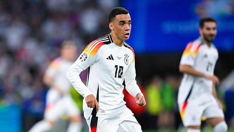 Das EM-Spiel von Deutschland gegen Spanien wird im Ersten übertragen. Anpfiff ist um 18:00 Uhr. Das EM-Spiel von Deutschland gegen Spanien wird im Ersten übertragen. Anpfiff ist um 18:00 Uhr.