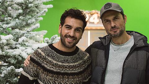 Vertrautes Duo: Drei Tage lang drehten Regisseur Simon Verhoeven (re.) und Elyas M'Barek in München.