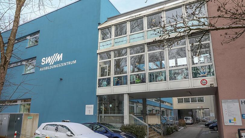 2024 soll das Ausbildungszentrum der Stadtwerke umziehen. Danach sollen hier Wohnungen für Mitarbeiter gebaut werden. 2024 soll das Ausbildungszentrum der Stadtwerke umziehen. Danach sollen hier Wohnungen für Mitarbeiter gebaut werden.