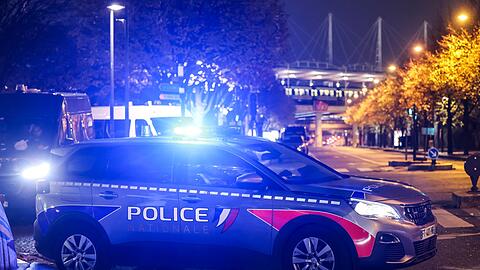 Bei einem Streit soll ein 13-J&auml;hriger in Nizza seine Mutter mit einem Hammer erschlagen haben (Archivbild).